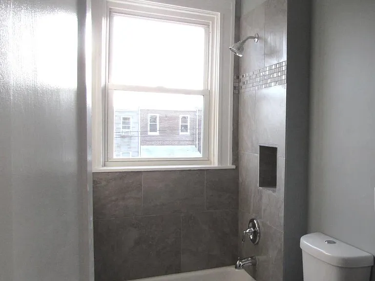 2735 Chesterfield Ave — Photo 14