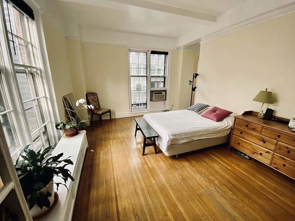 1st image of 77 Park Ave Floor 9
