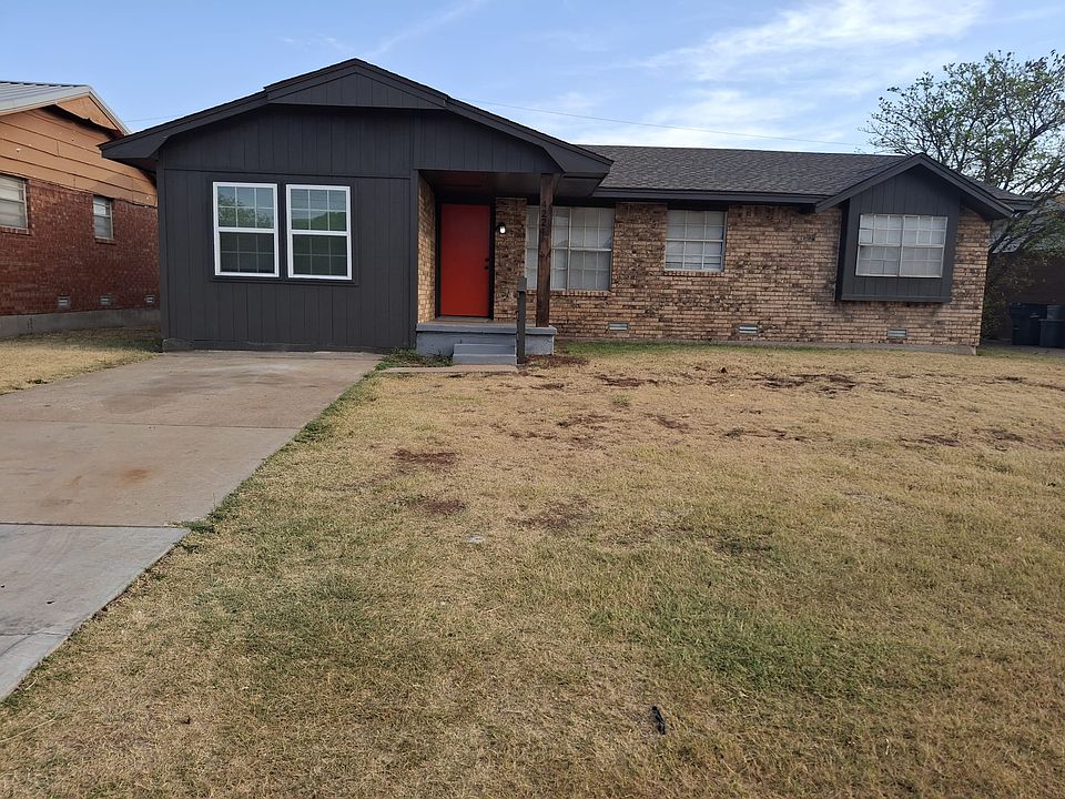 1st image of 4224 SW Summit Ave