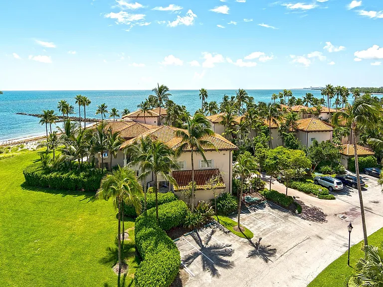 19251 Fisher Island Dr #19251 — Photo 16