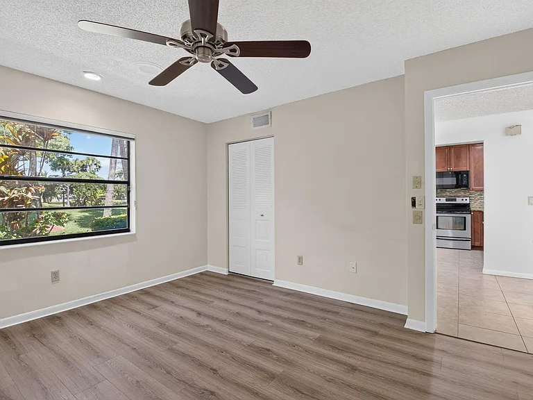 9264 Vista Del Lago #A — Photo 28