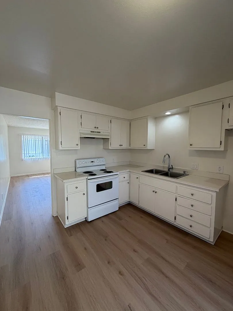 720-722 N. Ojai Road, Santa Paula, CA 93060 — Photo 1