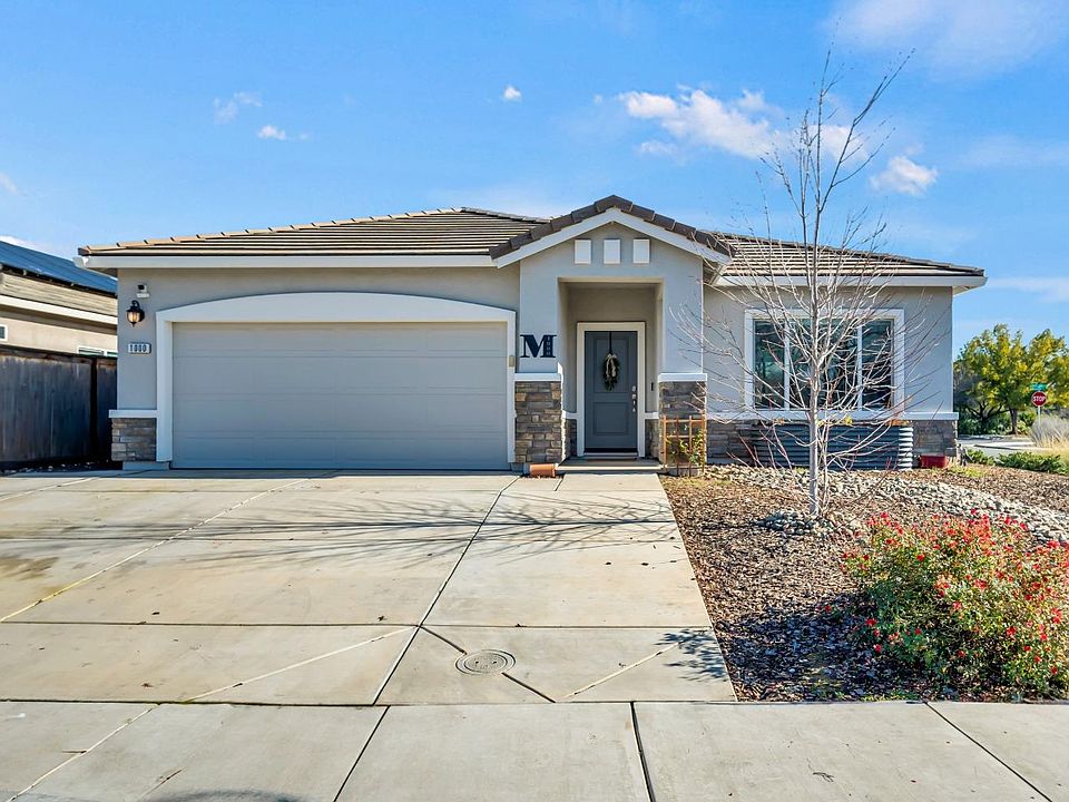 1st image of 1000 Baywood Greens Dr