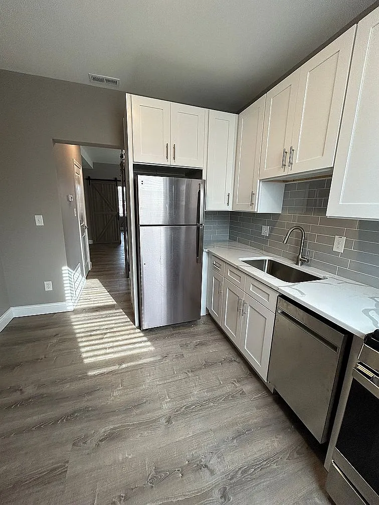 1 bed, 700 sqft, $850 — Photo 3