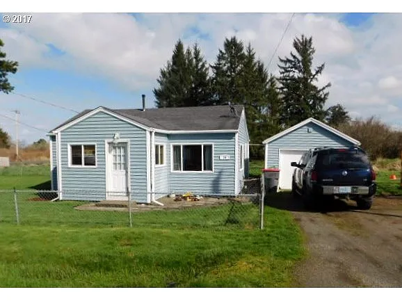 70 SE King Ave photo 1