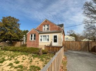 2126 Turkey Point Rd, Essex, MD