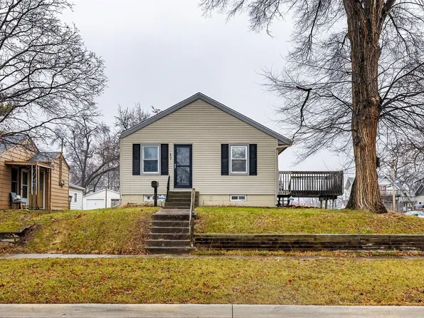 401 8th St, West Des Moines, IA 50265
