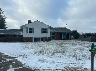 2041 Twilight Hl, Commerce Township, MI 48390