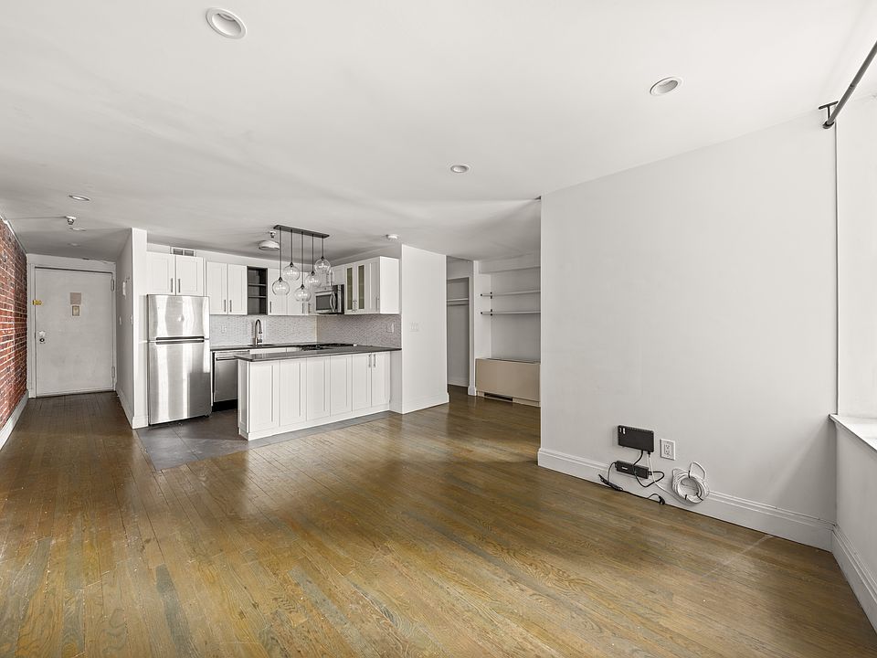 1st image of 66 Pearl St APT 404