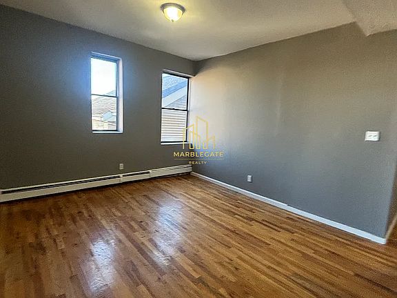 2nd image of 246 Roseville Ave #3DD