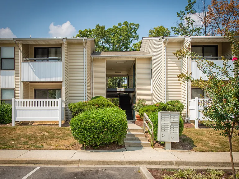 Hunter's Run Apartments — Photo 3