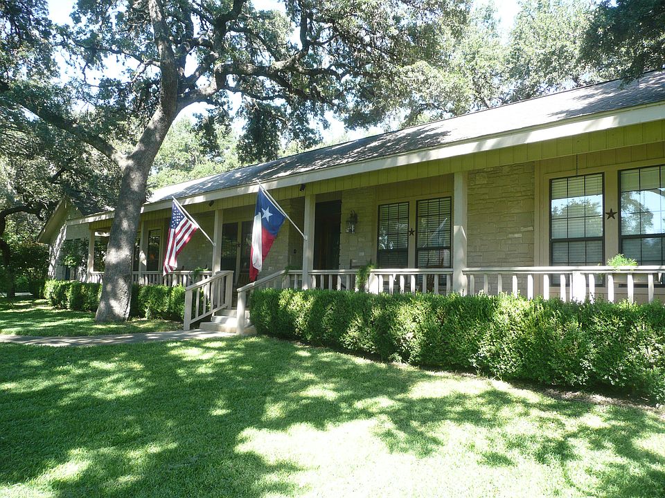 1st image of 8641 Classic Oaks Ln