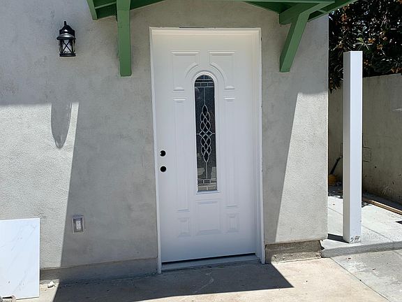 2nd image of 2039 Lucas St