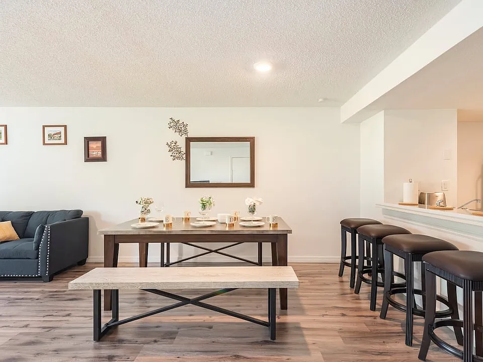 5003 Laguna Bay Cir