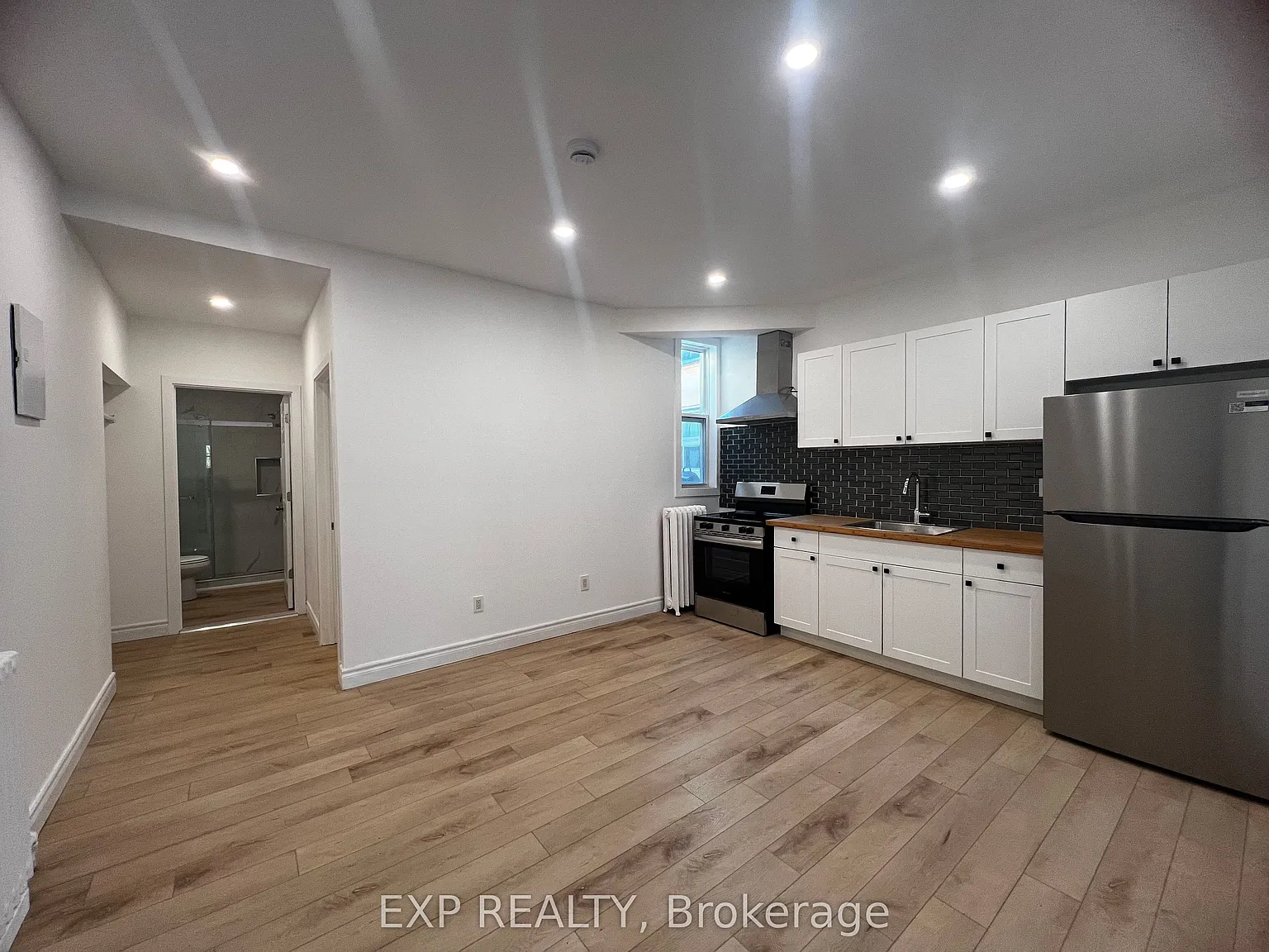 2 bed, $2,400 — Photo 1
