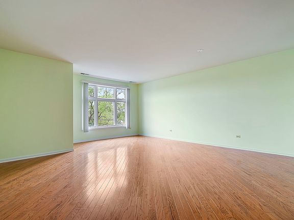 3rd image of 1930 N Harlem Ave APT 401