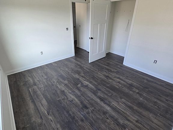4th image of 912 Olympic Ct