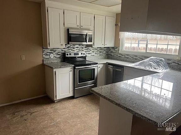 4th image of 136 Clark Way