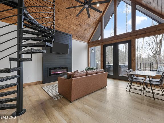 5th image of 210 Braydens Way