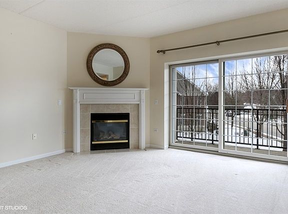4th image of 446 McDaniels Cir APT 202