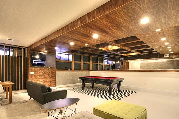 Rented by JW Real Estate Services LLC | media 9