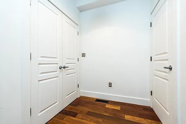 Rented by Nooklyn NYC LLC | media 18