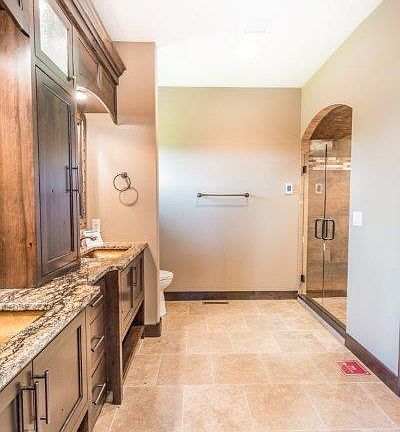 5th image of 7400 S Chatworth Cir