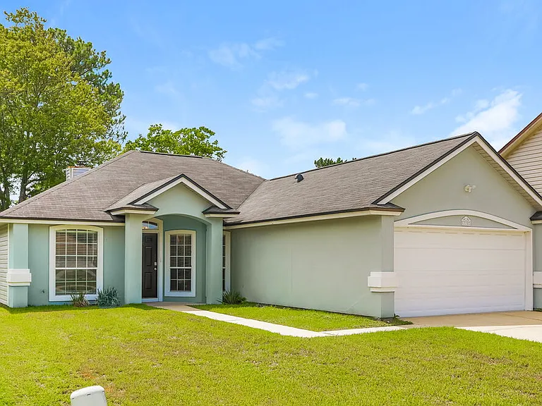 330 Canoe Cir — Photo 3