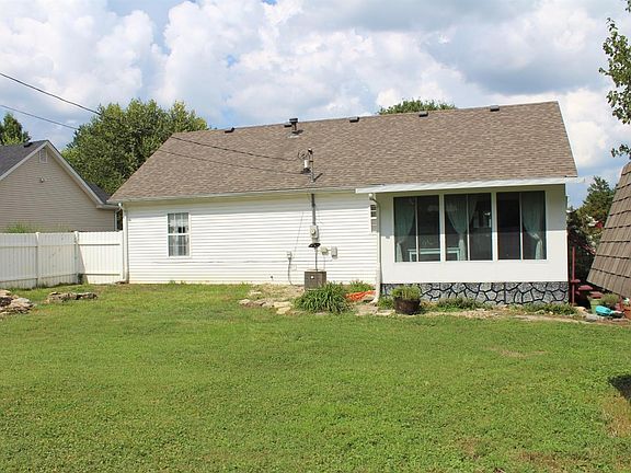5th image of 361 Green Fields Ln