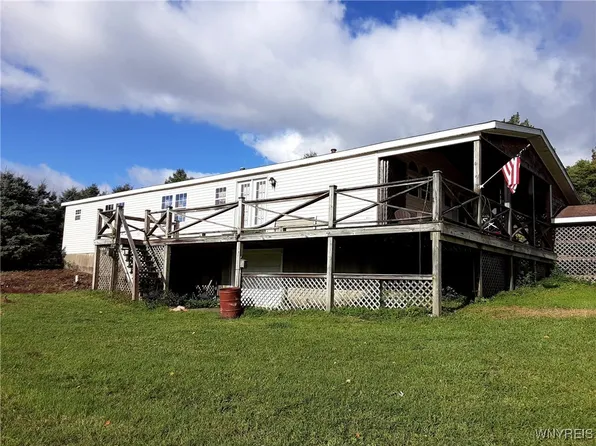 4955 Roszyk Hill Rd, Machias, NY 14101