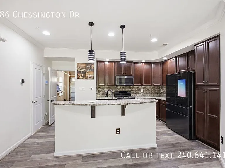 386 Chessington Dr — Photo 5
