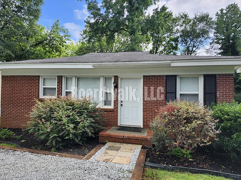 28 Orlando Ave — Photo 1