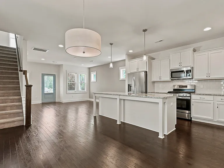 6260 Taylor Rd — Photo 11
