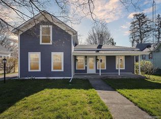 614 N Saginaw St, Owosso, MI 48867