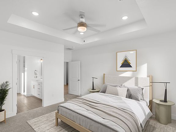 The photos are staged and may not reflect the current condition or contents of the property.