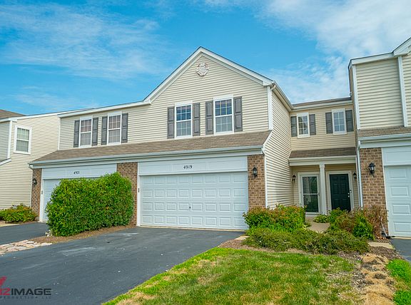 2nd image of 4919 Courtland Cir