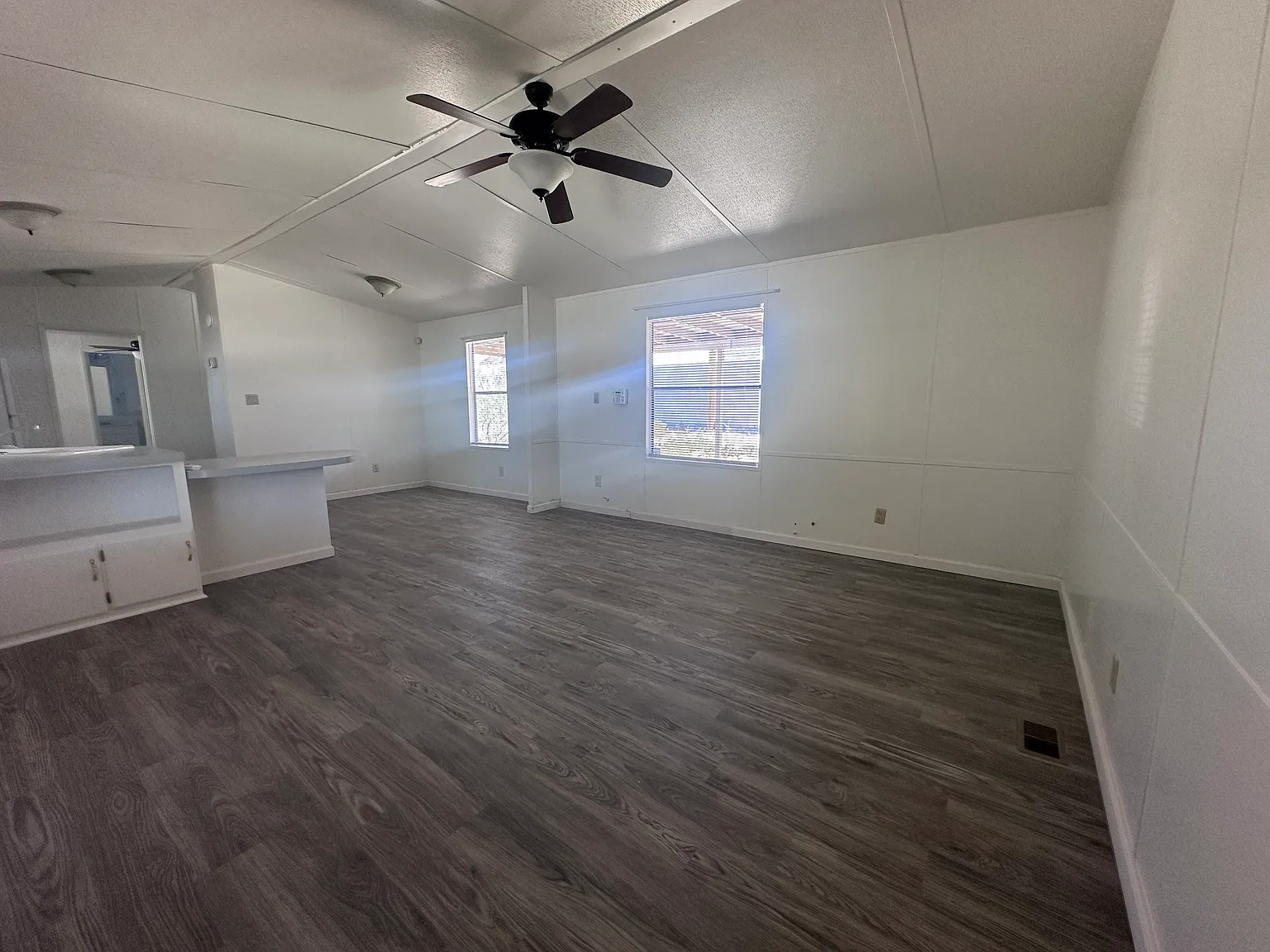 2 bed, 988 sqft, $1,600 — Photo 3