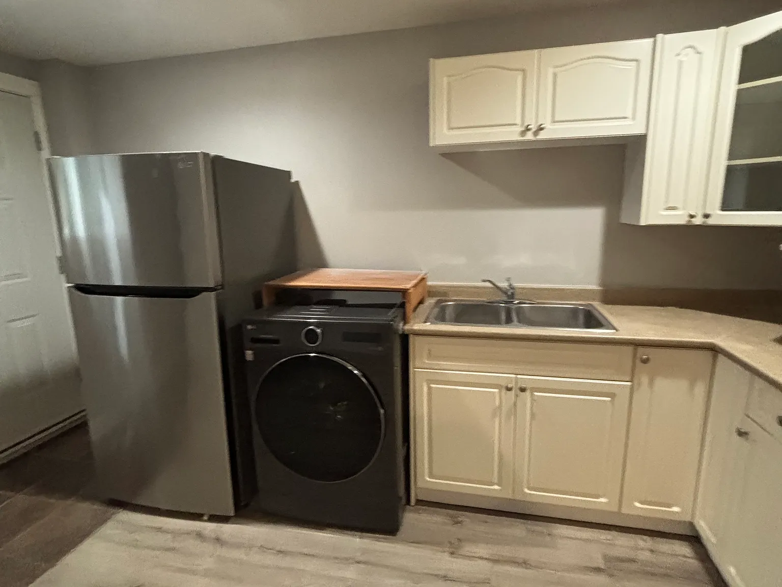 One Bedroom Suite — Photo 3