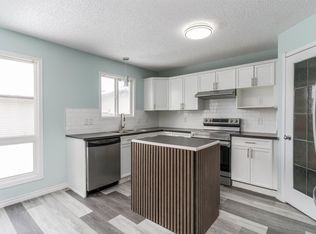 16304 43rd St NW, Edmonton, AB T5Y 0H8