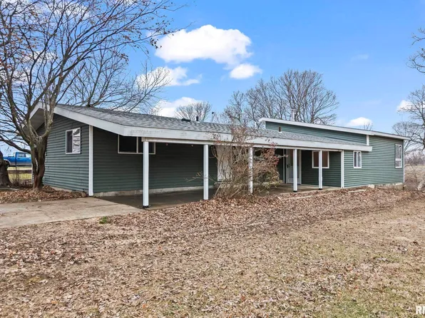 636 Linden Point, Petersburg, IL 62675