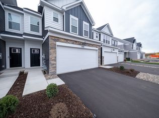 1566 Aclare Rdg, Rosemount, MN 55068