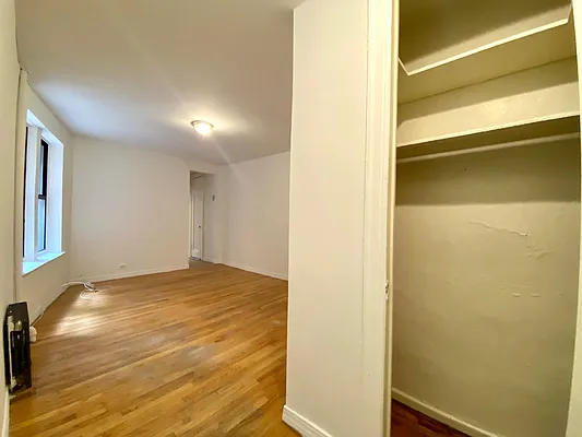 Rented by Lang Realty LLC | media 5