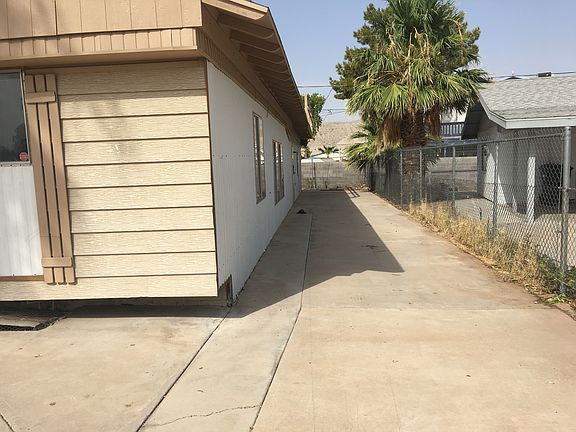 3rd image of 1925 Castleberry Ln