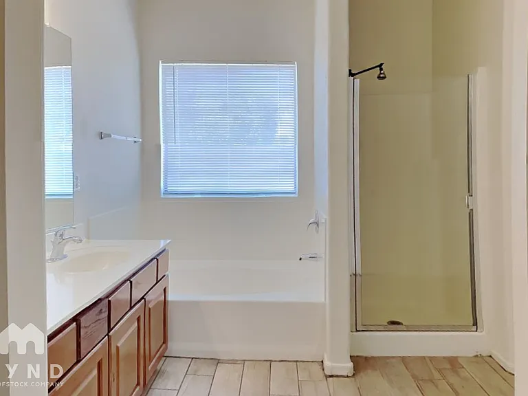 9303 W Raymond St — Photo 10