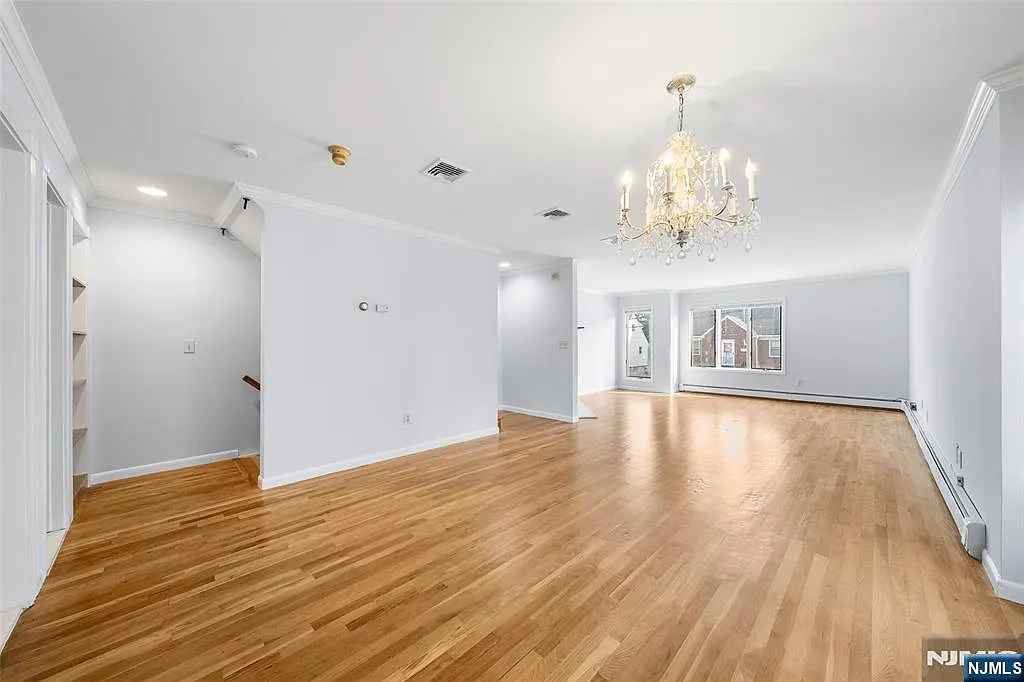 3 bed, 3.5 bath, $4,250 — Photo 4