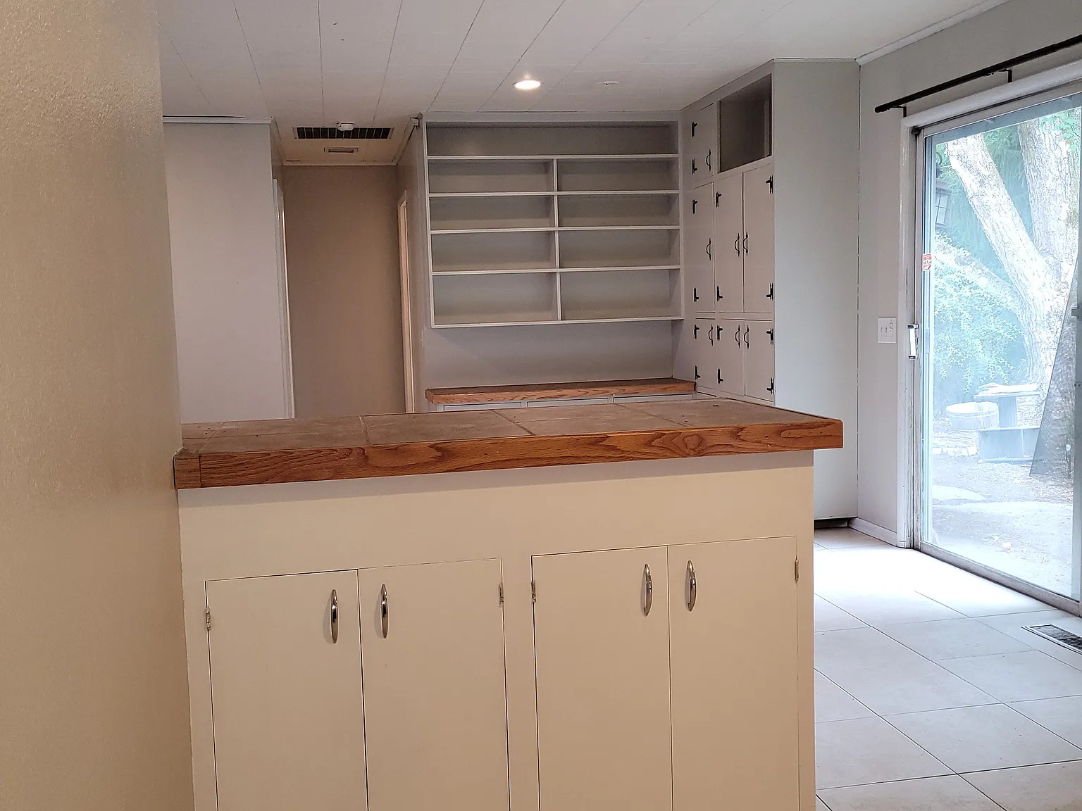 4 bed, 1704 sqft, $2,695 — Photo 4