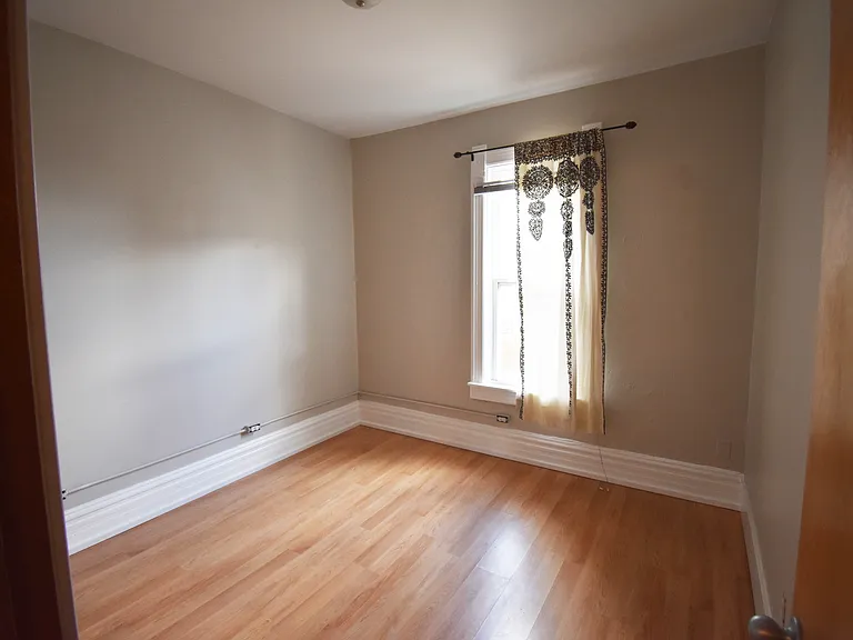 2537 W River Dr — Photo 8