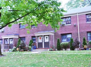 7618 Springfield Blvd, Oakland Gardens, NY 11364