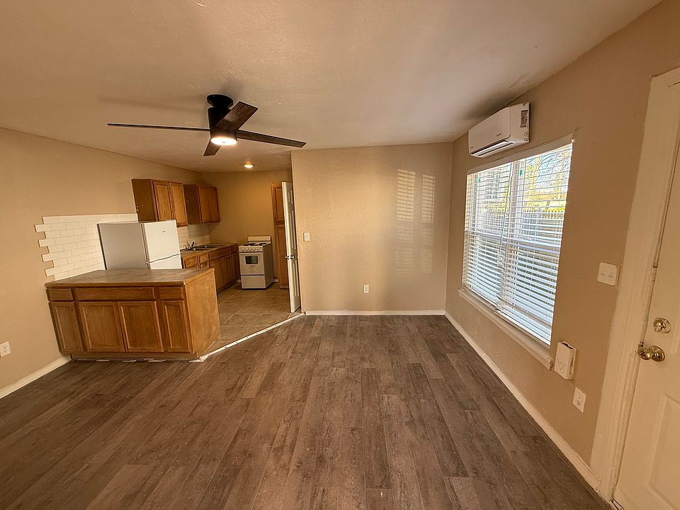 1st image of 1040 S 8th St