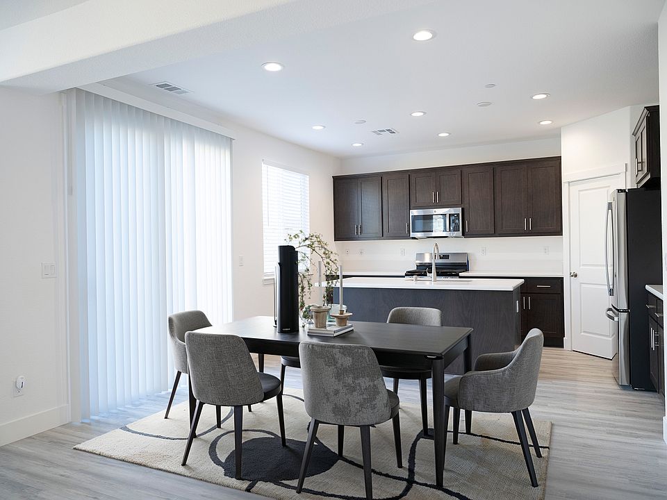 Virtually Staged Dinning Room